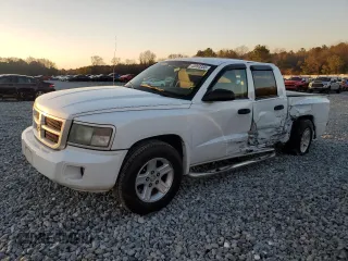 2011 Ram Dakota Bighorn/Lonestar with VIN 1D7RE3GK8BS666862, listed as a Copart auction lot 43993355 with 65,000 mi miles and Salvage Title. Bid and sale history available at carsss.com. Image 1.