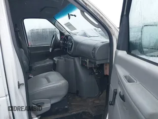 2005 Ford Econoline Cargo with VIN 1FTNE24L75HA61605, listed as a IAAI auction lot 41344105 with 156,726 mi miles. Bid and sale history available at carsss.com. Image 5.