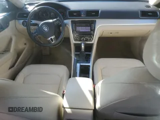 2012 Volkswagen Passat SE z VIN 1VWBH7A36CC108576, wystawiony jako Copart lot #56299105 z przebiegiem 110 815 mil mil oraz Szkoda całkowita • Salvage title. Historia ofert i sprzedaży dostępna na DreamBid. Obrazek 8.