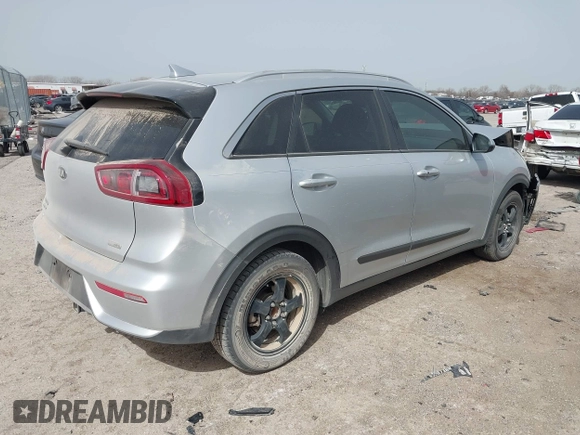 2017 Kia Niro LX with VIN KNDCB3LC6H5088243, listed as a IAAI auction lot 41747137 with 122,149 mi miles. Bid and sale history available at carsss.com. Image 4.