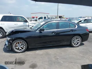 2025 BMW 3 Series 330i with VIN 3MW69CW08S8F04505, listed as a IAAI auction lot 41951475 with 6,053 mi miles and . Bid and sale history available at carsss.com. Image 15.