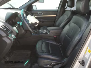 2018 Ford Explorer XLT z VIN 1FM5K8D83JGC67863, wystawiony jako Copart lot #62029795 z przebiegiem Nie podano mil oraz Szkoda całkowita • Salvage title. Historia ofert i sprzedaży dostępna na DreamBid. Obrazek 7.