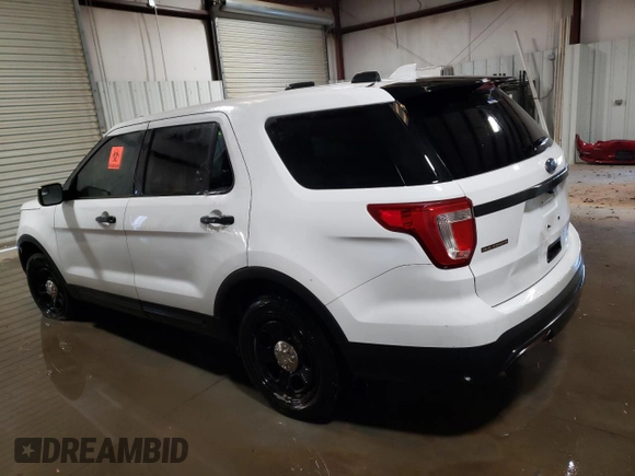 2016 Ford Utility Police Interceptor with VIN 1FM5K8AR4GGD16977, listed as a Copart auction lot 82148033 with 0 mi miles and Clean Title. Bid and sale history available at carsss.com. Image 2.