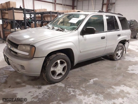 2007 Chevrolet TrailBlazer LS with VIN 1GNDS13S472214588, listed as a IAAI auction lot 41636306 with 131,163 mi miles. Bid and sale history available at carsss.com. Image 2.