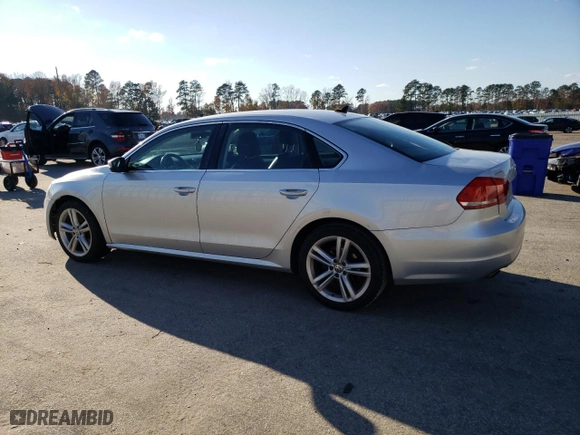 2013 Volkswagen Passat SE with VIN 1VWBP7A37DC106002, listed as a Copart auction lot 83014264 with 215,406 mi miles and Salvage Title. Bid and sale history available at carsss.com. Image 2.