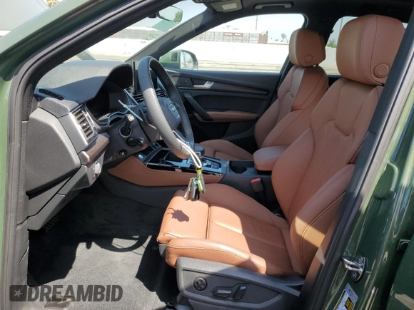 2024 Audi Q5 S line Premium Plus с VIN WA1E2AFY5R2086601, выставлен на аукционе Copart как лот 53965715 с пробегом 5 844 миль миль и Списание • Salvage title. История ставок и продаж доступна на DreamBid. Изображение 7.