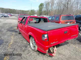 2001 Chevrolet S-10 LS with VIN 1GCCS19W818196034, listed as a IAAI auction lot 41571114 with 222,440 mi miles and . Bid and sale history available at DreamBid. Image 3.