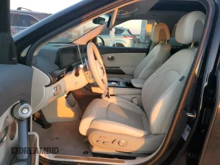2024 Genesis GV60 Advanced z VIN KMUKCDSC6RU021775, wystawiony jako Copart lot #82183794 z przebiegiem 3689 mil mil oraz Szkody całkowita. Historia ofert i sprzedaży dostępna na DreamBid. Obrazek 7.