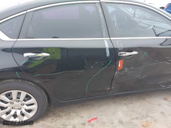 2015 Nissan Altima 2.5 S with VIN 1N4AL3AP9FC480593, listed as a IAAI auction lot 41549570 with 113,801 mi miles. Bid and sale history available at carsss.com. Image 15.