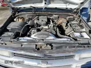 1997 Chevrolet Suburban with VIN 3GNFK16R3VG112298, listed as a Copart auction lot 45737385 with 266,938 mi miles and Salvage Title. Bid and sale history available at carsss.com. Image 14.