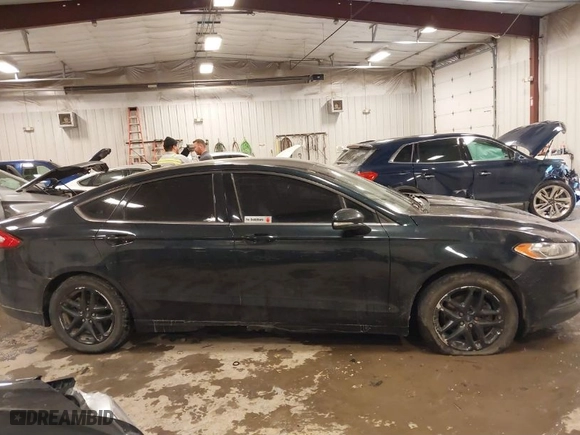 2014 Ford Fusion SE with VIN 3FA6P0HD7ER108271, listed as a IAAI auction lot 41413027 with 183,128 mi miles. Bid and sale history available at carsss.com. Image 13.