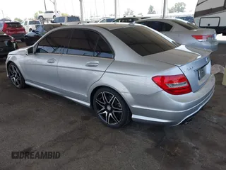 2014 Mercedes-Benz C 250 Sport с VIN WDDGF4HB5ER319638, выставлен на аукционе IAAI как лот 42478233 с пробегом 142 947 миль миль и . История ставок и продаж доступна на DreamBid. Изображение 3.