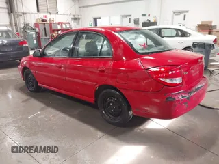 2005 Kia Rio with VIN KNADC125556397214, listed as a IAAI auction lot 41350276 with 182,162 mi miles. Bid and sale history available at carsss.com. Image 3.