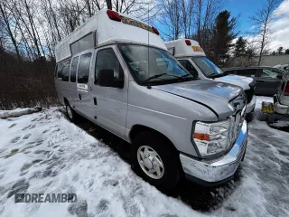 2014 Ford Econoline Cargo Commercial with VIN 1FTNS2EW7EDB18538, listed as a Copart auction lot 44216815 with 130,432 mi miles and Clean Title. Bid and sale history available at carsss.com. Image 1.