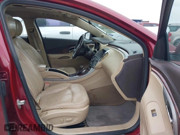 2010 Buick LaCrosse CXL with VIN 1G4GC5EG9AF170652, listed as a IAAI auction lot 41530096 with 189,485 mi miles. Bid and sale history available at carsss.com. Image 5.