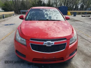 2014 Chevrolet Cruze 2LT z VIN 1G1PE5SB9E7398019, wystawiony jako Copart lot #53132735 z przebiegiem 212 121 mil mil oraz Szkoda całkowita • Salvage title. Historia ofert i sprzedaży dostępna na DreamBid. Obrazek 5.