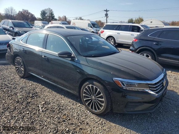 2022 Volkswagen Passat 2.0T Limited Edition with VIN 1VWBA7A39NC005420, listed as a Copart auction lot 76749014 with 32,603 mi miles and Salvage Title. Bid and sale history available at carsss.com. Image 4.