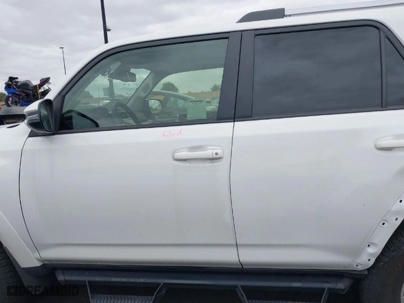 2024 Toyota 4Runner SR5 Premium with VIN JTENU5JR4R6243479, listed as a IAAI auction lot 42068243 with 17,533 mi miles. Bid and sale history available at carsss.com. Image 15.