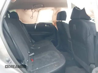 2015 Nissan Rogue S z VIN JN8AS5MV8FW765307, wystawiony jako IAAI lot #42307390 z przebiegiem 130 641 mil mil oraz . Historia ofert i sprzedaży dostępna na DreamBid. Obrazek 8.