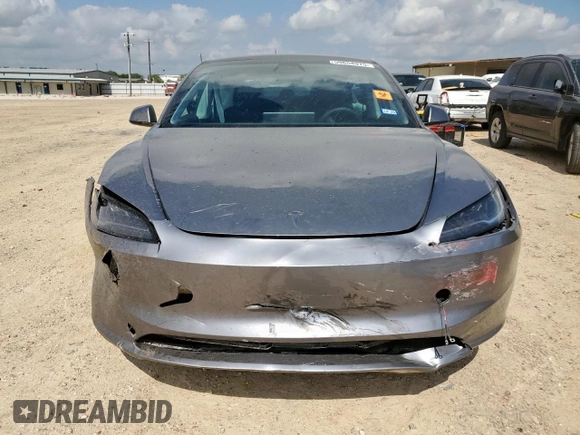 2025 Tesla Model 3 Long Range z VIN 5YJ3E1EA0SF878134, wystawiony jako Copart lot #59854975 z przebiegiem Nie podano mil oraz Szkoda całkowita • Salvage title. Historia ofert i sprzedaży dostępna na DreamBid. Obrazek 5.