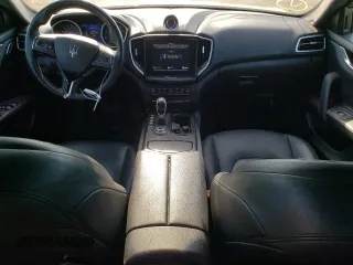 2018 Maserati Ghibli S Q4 z VIN ZAM57YTA5J1279909, wystawiony jako Copart lot #54559285 z przebiegiem 49 065 mil mil oraz Szkoda całkowita • Salvage title. Historia ofert i sprzedaży dostępna na DreamBid. Obrazek 8.