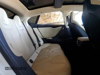 2013 Tesla Model S с VIN 5YJSA1DG5DFP03667, выставлен на аукционе Copart как лот 50607605 с пробегом 87 146 миль миль и Чистый • Clean title. История ставок и продаж доступна на DreamBid. Изображение 10.