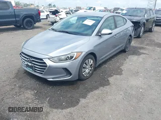2017 Hyundai Elantra SE z VIN 5NPD74LF1HH105861, wystawiony jako IAAI lot #42120757 z przebiegiem 91 818 mil mil oraz . Historia ofert i sprzedaży dostępna na DreamBid. Obrazek 18.