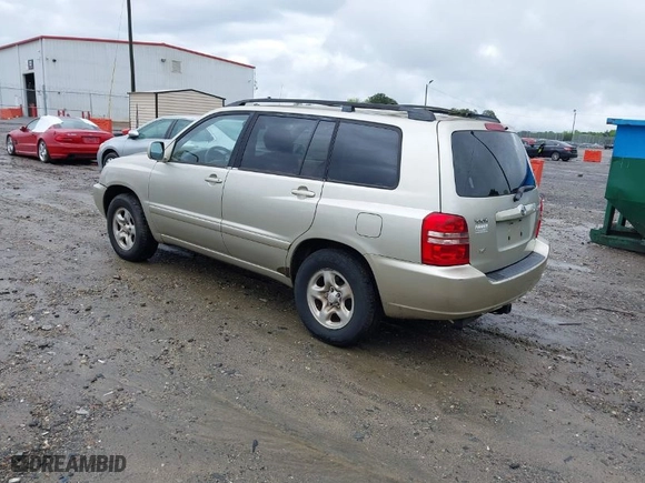 2001 Toyota Highlander with VIN JTEGF21A510026302, listed as a IAAI auction lot 41973526 with 252,330 mi miles. Bid and sale history available at carsss.com. Image 3.