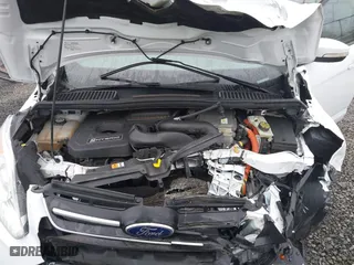 2013 Ford C-Max Hybrid SE with VIN 1FADP5AU3DL529867, listed as a IAAI auction lot 41725293 with 95,071 mi miles. Bid and sale history available at carsss.com. Image 10.