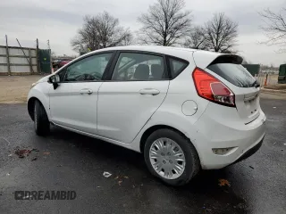 2015 Ford Fiesta S z VIN 3FADP4TJ3FM219779, wystawiony jako Copart lot #86576974 z przebiegiem 262 121 mil mil oraz Czysty tytuł • Clean title. Historia ofert i sprzedaży dostępna na DreamBid. Obrazek 2.