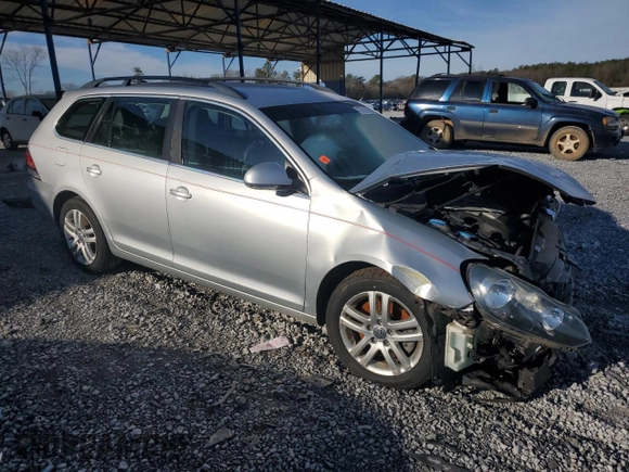 2011 Volkswagen Jetta SportWagen TDI with VIN 3VWPL7AJ2BM631237, listed as a Copart auction lot 45797315 with 98,628 mi miles and Salvage Title. Bid and sale history available at carsss.com. Image 4.