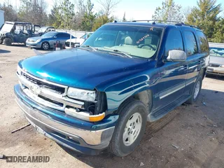 2005 Chevrolet Tahoe LT with VIN 1GNEC13T45R126445, listed as a IAAI auction lot 41389708 with 182,369 mi miles. Bid and sale history available at carsss.com. Image 2.