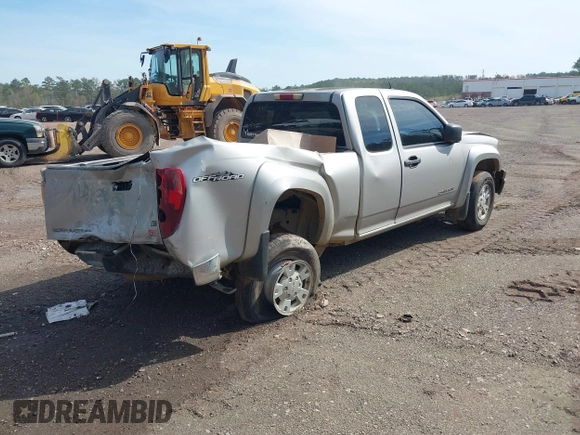 2005 GMC Canyon SLE Z71 with VIN 1GTDS196558220056, listed as a IAAI auction lot 39811631 with 274,702 mi miles. Bid and sale history available at carsss.com. Image 4.