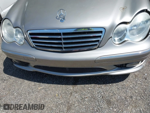 2006 Mercedes-Benz C 230 Sport with VIN WDBRF52H06E021589, listed as a IAAI auction lot 41994112 with 168,929 mi miles and . Bid and sale history available at carsss.com. Image 6.