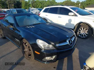 2011 Mercedes-Benz SL 550 z VIN WDBSK7BA3BF162026, wystawiony jako IAAI lot #42556257 z przebiegiem 155 834 mil mil oraz . Historia ofert i sprzedaży dostępna na DreamBid. Obrazek 1.