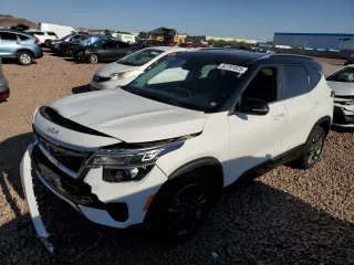 2022 Kia Seltos S z VIN KNDEU2AA4N7305576, wystawiony jako Copart lot #52781825 z przebiegiem 75 133 mil mil oraz Szkoda całkowita • Salvage title. Historia ofert i sprzedaży dostępna na DreamBid. Obrazek 1.