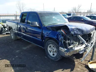 2001 Chevrolet Silverado 1500 with VIN 2GCEC19W711191058, listed as a IAAI auction lot 41662586 with 213,456 mi miles. Bid and sale history available at carsss.com. Image 1.