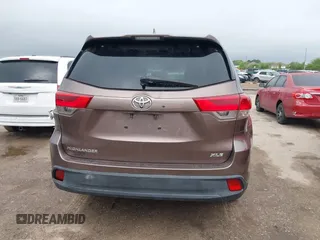 2017 Toyota Highlander XLE with VIN 5TDKZRFH1HS201561, listed as a IAAI auction lot 41841439 with 110,644 mi miles and . Bid and sale history available at DreamBid. Image 17.