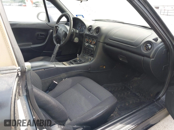 1999 Mazda MX-5 Miata with VIN JM1NB353XX0126008, listed as a IAAI auction lot 42435673 with 194,313 mi miles and . Bid and sale history available at DreamBid. Image 5.