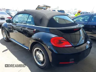 2013 Volkswagen Beetle 2.5L w/Sound/Nav с VIN 3VW5P7AT2DM810474, выставлен на аукционе IAAI как лот 42328515 с пробегом 53 614 миль миль и . История ставок и продаж доступна на DreamBid. Изображение 3.