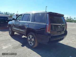 2015 Cadillac Escalade Premium with VIN 1GYS4CKJ2FR221778, listed as a IAAI auction lot 41041208 with 1 mi miles. Bid and sale history available at carsss.com. Image 3.