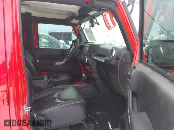 2015 Jeep Wrangler Unlimited Rubicon with VIN 1C4BJWFG7FL646463, listed as a IAAI auction lot 41537553 with 97,412 mi miles. Bid and sale history available at carsss.com. Image 5.