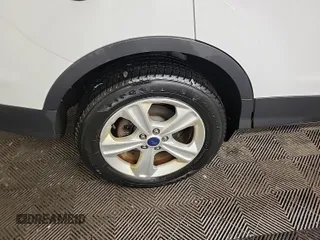 2016 Ford Escape SE с VIN 1FMCU9GX0GUB00929, выставлен на аукционе IAAI как лот 42503267 с пробегом 95 079 миль миль и . История ставок и продаж доступна на DreamBid. Изображение 42.