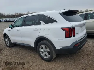 2021 Kia Sorento LX z VIN 5XYRGDLC4MG023118, wystawiony jako Copart lot #52586145 z przebiegiem 50 599 mil mil oraz Szkoda całkowita • Salvage title. Historia ofert i sprzedaży dostępna na DreamBid. Obrazek 2.