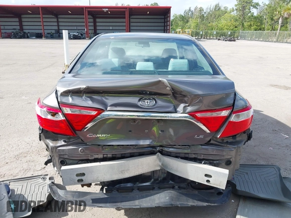 2015 Toyota Camry XLE with VIN 4T1BF1FK1FU069640, listed as a IAAI auction lot 42114496 with 67,702 mi miles and . Bid and sale history available at carsss.com. Image 16.
