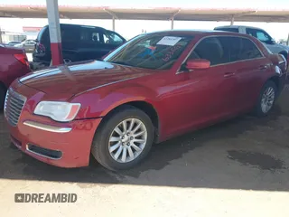 2013 Chrysler 300 z VIN 2C3CCAAG8DH633681, wystawiony jako IAAI lot #42284307 z przebiegiem 199 898 mil mil oraz . Historia ofert i sprzedaży dostępna na DreamBid. Obrazek 2.