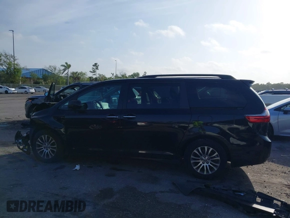 2020 Toyota Sienna XLE Auto Access Seat z VIN 5TDYZ3DC4LS071928, wystawiony jako IAAI lot #41699404 z przebiegiem 82 065 mil mil oraz . Historia ofert i sprzedaży dostępna na DreamBid. Obrazek 14.