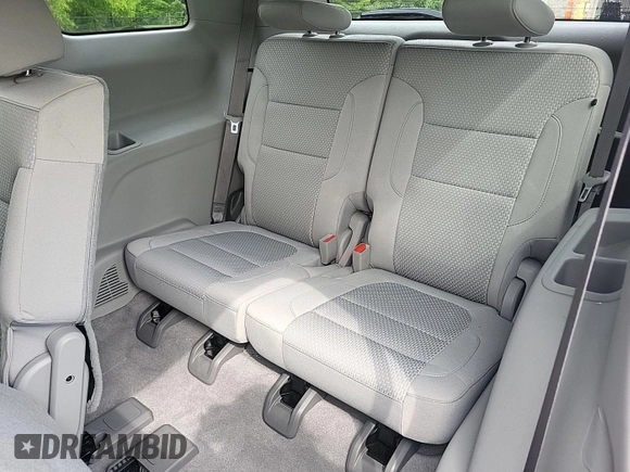 2020 GMC Acadia SLE with VIN 1GKKNRL45LZ205881, listed as a IAAI auction lot 42843898 with 23,013 mi miles and . Bid and sale history available at DreamBid. Image 4.