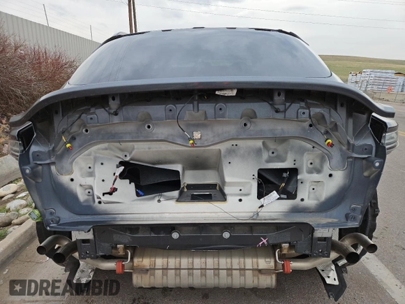 2023 Aston Martin DBX 707 z VIN SD7VUJBW8PTV08579, wystawiony jako Copart lot #45496975 z przebiegiem 10 769 mil mil oraz Szkody całkowita. Historia ofert i sprzedaży dostępna na DreamBid. Obrazek 6.