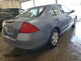 2007 Honda Accord LX with VIN 1HGCM56407A185536, listed as a Copart auction lot 59200255 with 171,820 mi miles and Salvage title. Bid and sale history available at DreamBid. Image 3.
